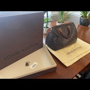 Louis Vuitton Speedy 30